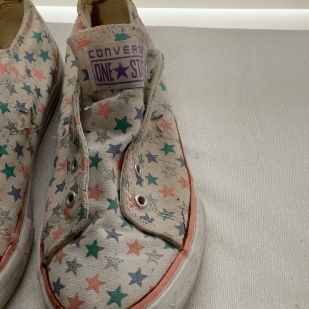 Converse - Picture 2 of 7